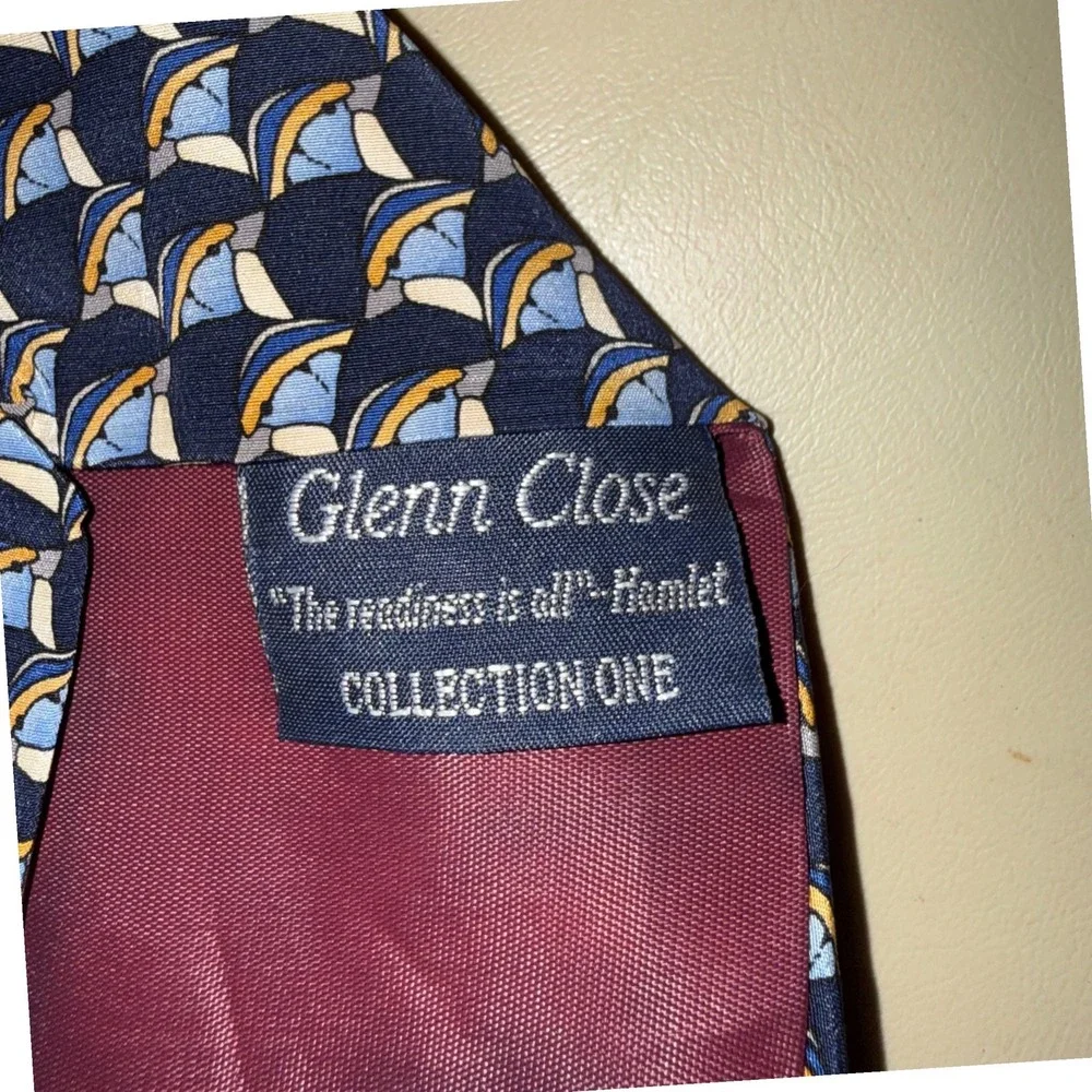 Christopher Reeve Glenn Close mens silk necktie Hamlet Collection One Hamlet Tie